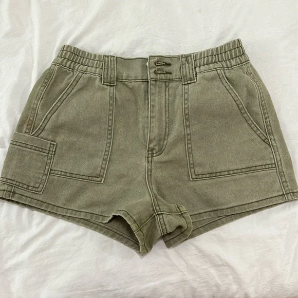 Green denim shorts - Picture 1 of 3